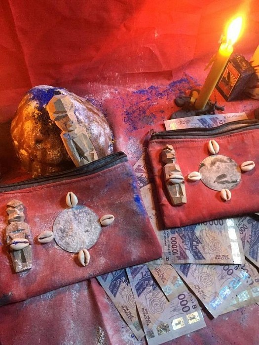 COMMENT OBTENIR LE VRAI PORTE-FEUILLE MAGIQUE EN EURO? +229 46 94 65 21 Portefeuille magique, portefeuille magique en euro, portefeuille magique marabout, porte monnaie magique au bénin, marabout puissant et gratuit, marabout très puissant, maitre marabout sérieux, marabout en France, vrai marabout, multiplication d’argent rapide, le secret du portefeuille magique, le bedou magique, le portefeuille magique existe il? , Portefeuille magique vérité, portefeuille magique en France, portefeuille magique en dollars, whatssap / tél: +229 46 94 65 21
Le portefeuille magique communément appelez bedou magique ou porte monnaie magique est une moyen d’avoir d’argent chaque jour. Le portefeuille permet d’avoir de l’argent chaque jour sans quitter chez toi. Beaucoup de personne se demande comment c’est possible cette réalité laisser moi vous expliquez.
Comment ça marche le portefeuille?
Le portefeuille c’est un enveloppe dans le quelle les génies passent des invisibles pour voler l’argent des société riches comme les banques et autres personne physique. Qui possède une richesse cachée quelque parts, les génies vont prendre cette somme que vous voulez pour vous déposer dans votre portefeuille. Pour avoir le portefeuille magique il faut pas vous inquiété c’est seulement les frais des ingrédient que vous allez payer.
Le portefeuille magique peut vous produit en Euro, en Dollars, en fcfa en chf, etc. En fcfa ça produit de 100.000 jusqu’à 1.000.000 par jours. En Euro ça donne de 1000£ à 5000£ par jour. Les frais des ingrédient dépend de combien tu veux que ça te produit pas jours. De plus la fin de chaque mois une fois que tu a la satisfaction il y a une somme que tu dois envoyez pour l’entretien des génies. Ceux qui te permet d’avoir la générosité des génies chaque jours pendant 3 Ans.
Avoir une portefeuille magique sans conséquence
Le porte monnaie magique n’a pas de conséquence sur votre vie ni des inconvénient sur vote famille. Beaucoup de personne croient que portefeuille a des effets secondaire sur leur vies mais c’est impossibles. Parce c’est comme engager une groupe de gens pour vous voler de l’argent et ils auront leur part c’est comme ça les génies fonctionne chaque mois vous m’envoyez une sommes pour les cérémonies de reconnaissance. Les totems a respectez pour utilisez le portefeuille sont simples. En cas ou vous ne les respectez pas le portefeuille magique vas arrête de produit pour vous.
Contactez-moi
Marabout puissant papa ZANGAN
Numéro de WhatsApp :… … … … +229 46 94 65 21
Numéro de téléphone :… … … … +229 46 94 65 21
Travail Rapide / Discrétion Absolue