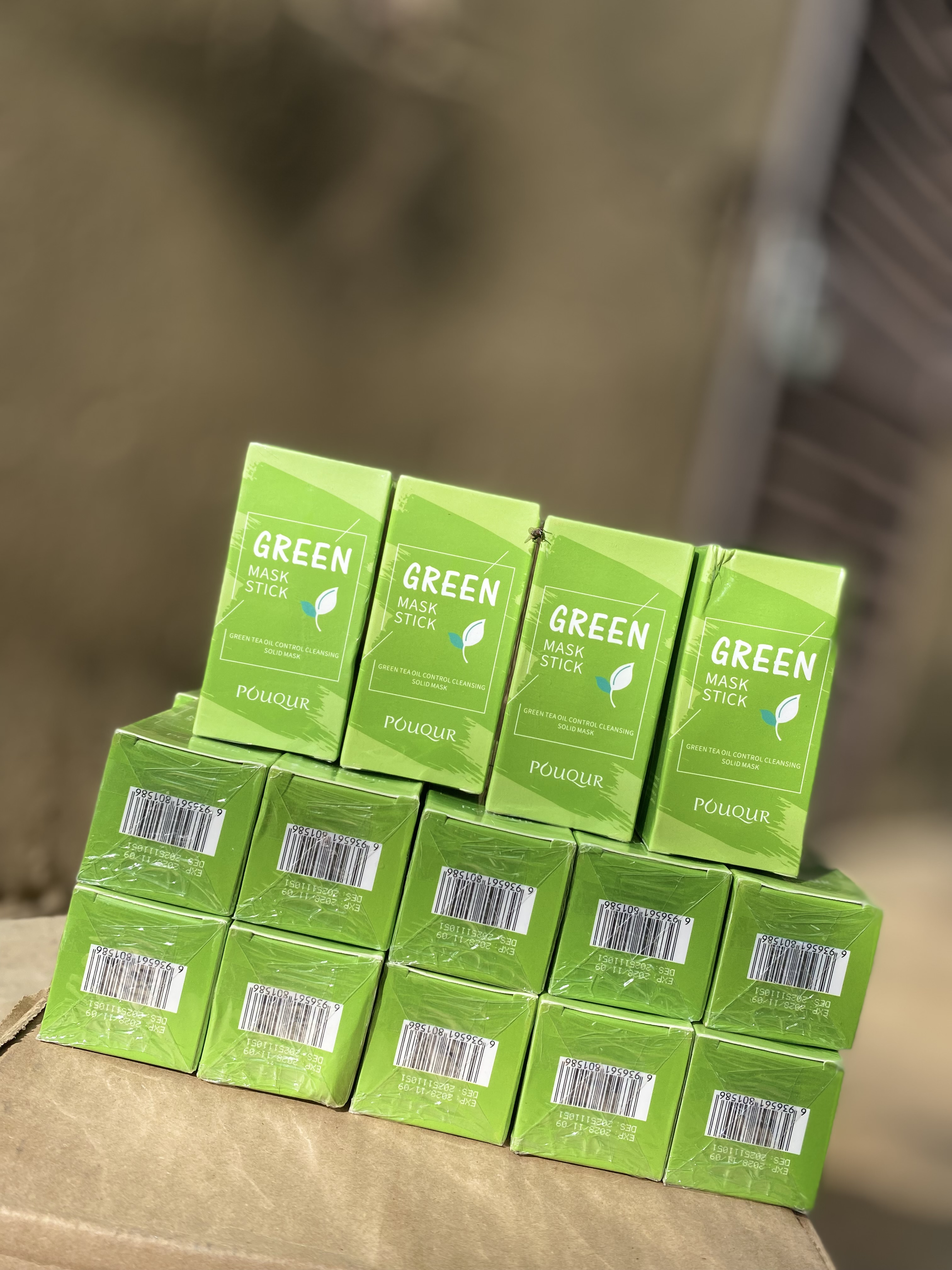 Masque stick rendre votre visage naturel et éclatante Parce que votre beauté mérite le meilleur.
Avec le Mask Stick MEIDIAN, transformez votre routine soin en un instant de bonheur. Sa texture agréable et son application facile vous offrent un moment de bien-être tout en sublimant l’apparence de votre peau. Résultat : une sensation de fraîcheur, une peau qui paraît plus propre, et une beauté qui se révèle naturellement.
